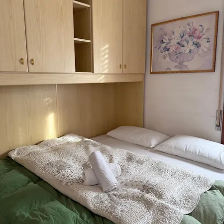 Quarto em Acomodações Particulares # Punto Fm 9 # *