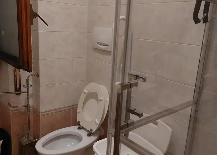 # Punto Fm 9 # Quarto em Acomodações Particulares *