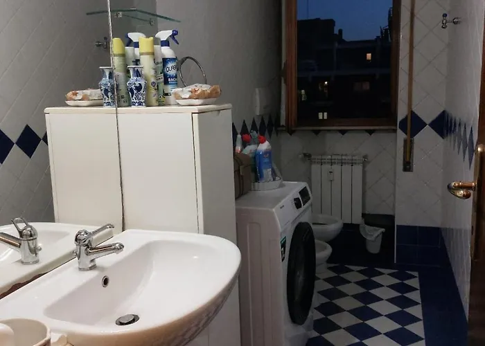 Quarto em Acomodações Particulares # Punto Fm 9 # Marghera